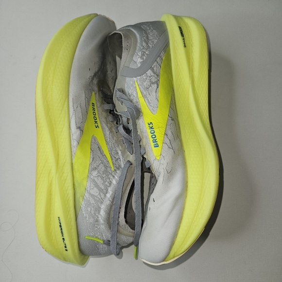 Brooks ELITE 2 Men Gray and Neon Yellow Running Shoes - Picture 1 of 7